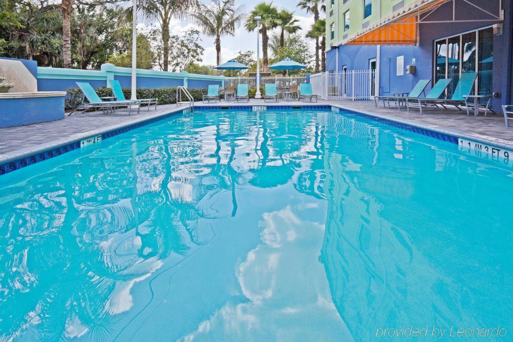 Holiday Inn Express Hotel & Suites Fort Lauderdale Airport/Cruise Port By Ihg Exterior foto